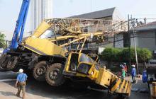 Ini sebab crane jatuh di Jaksel dan timpa rumah pensiunan jenderal