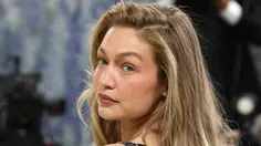 Gigi Hadid - Bradley Cooper Santer Diisukan Telah Menikah, Terciduk Kenakan Cincin Kawin
