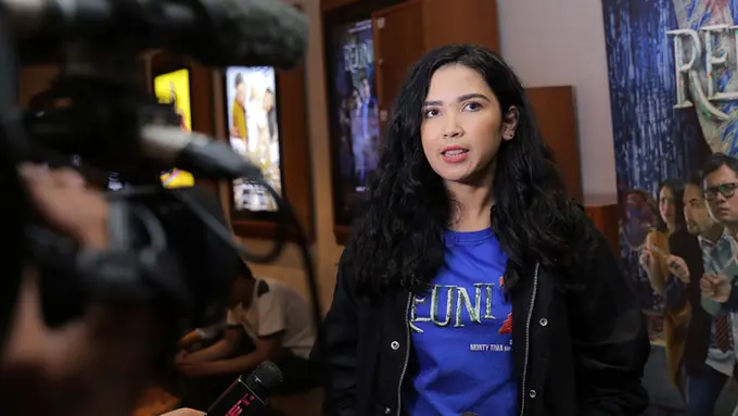 [Bintang] Dinda Kanya Dewi