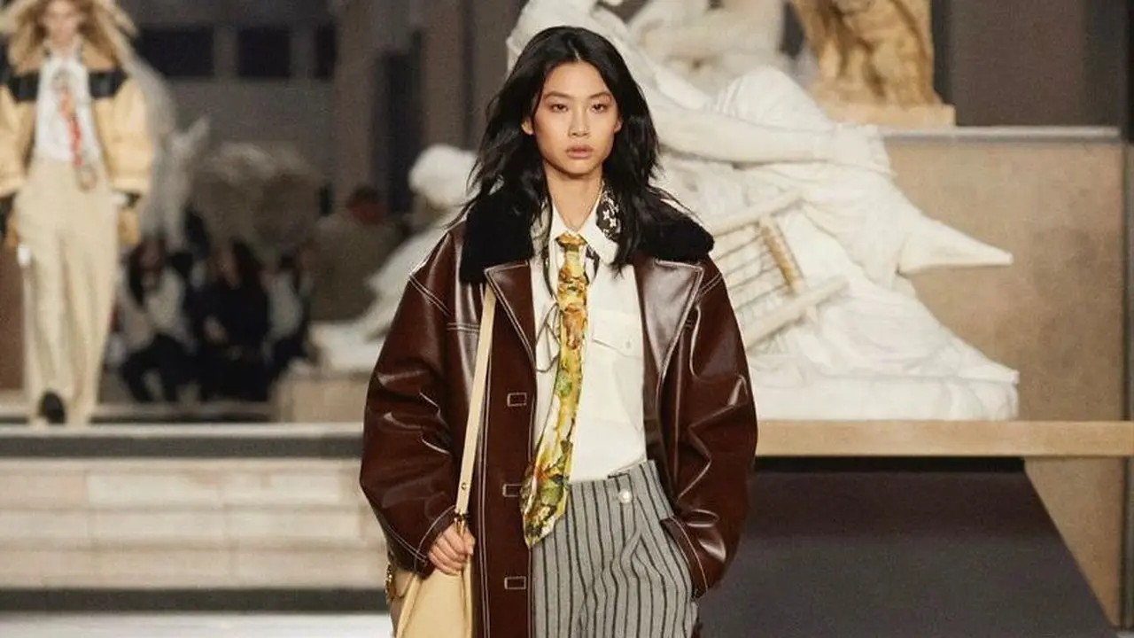 Fashion show Louis Vuitton di Paris Fashion Week 2022, dibuka oleh Bintang Squid Game, Hoyeon
