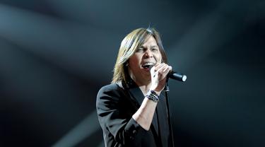 Menemukan Unsur Tuhan Dalam Lirik Lagu Dealova News Entertainment Fimela Com Once mekel dealova live at music everywhere. lirik lagu dealova