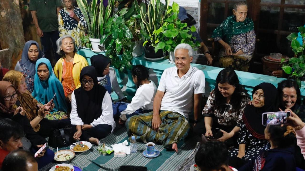 Calon Presiden nomor urut 3 Ganjar Pranowo kembali menginap di rumah warga atau RembuGan pada Jumat (26/1) malam.&nbsp;