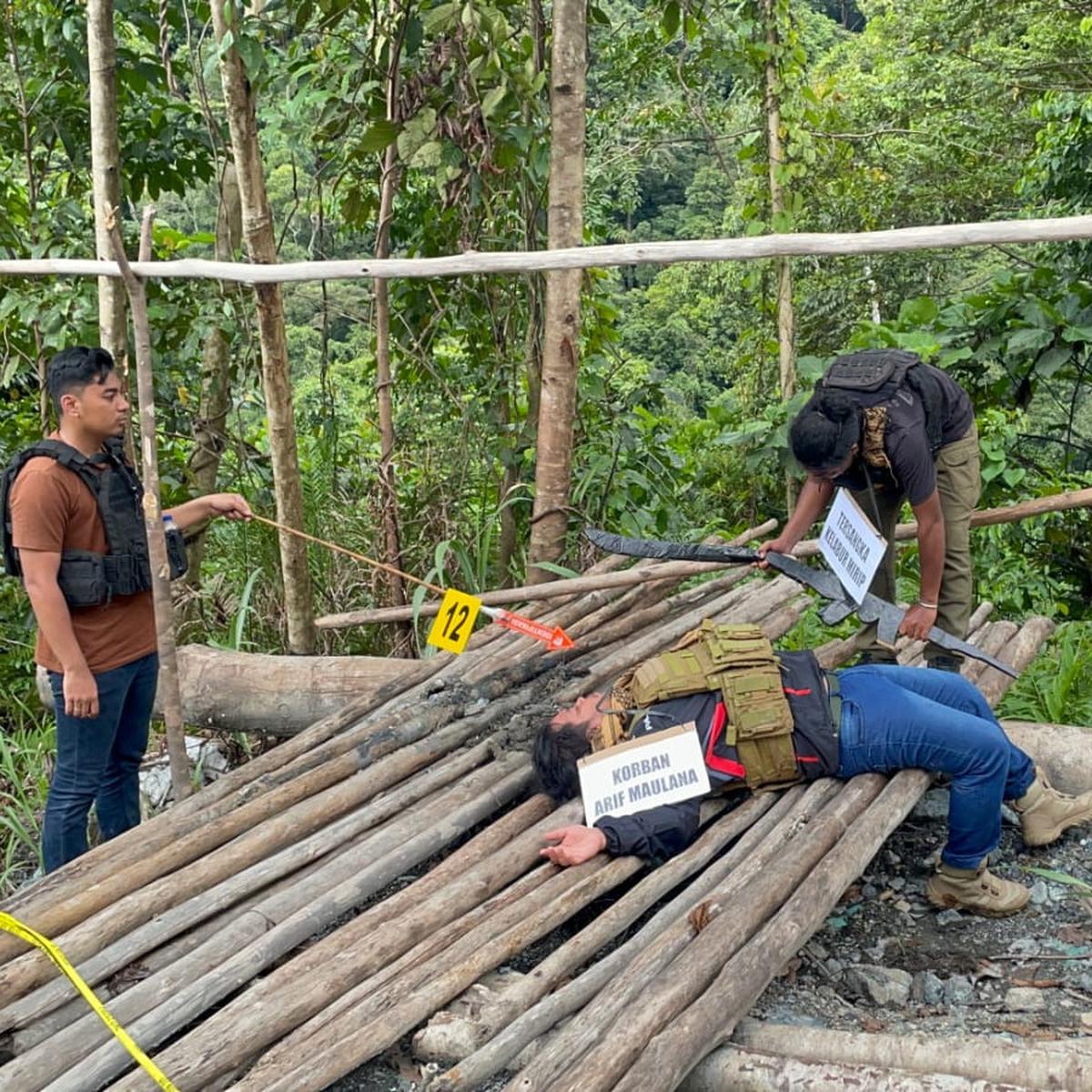Rekonstruksi pembunuhan 2 Personel Polisi di Nabire Papua