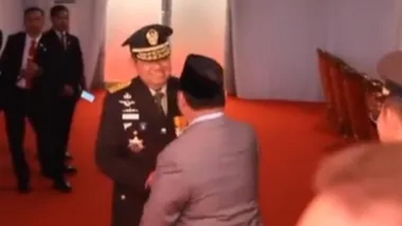 Momen SBY Hadiri HUT TNI