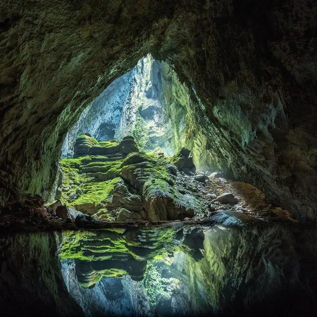 Gua Hang Son Dong terletak di Taman Nasional Phong Nha-Ke Bang, Vietnam