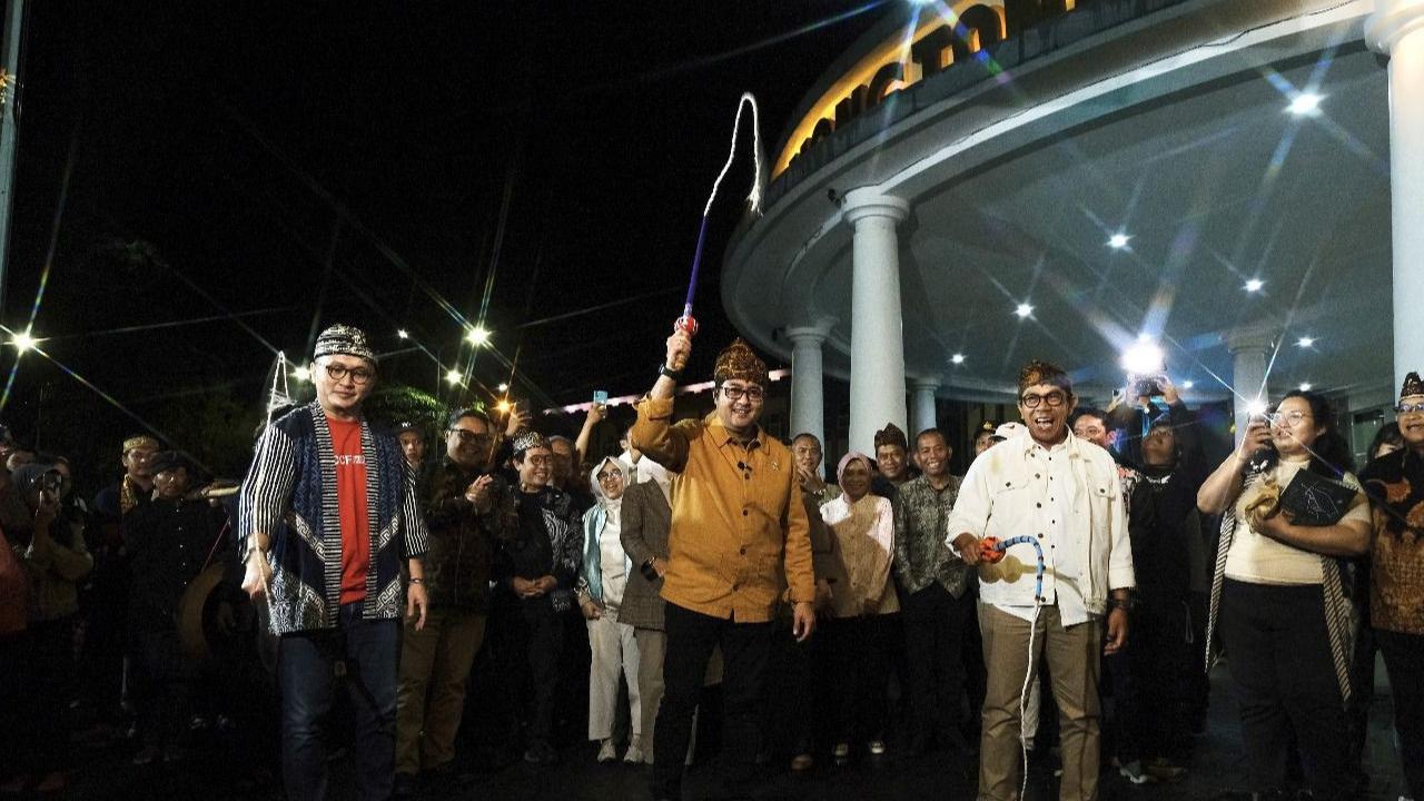 Menteri Ekonomi Kreatif/Kepala Badan Ekonomi Kreatif (Ekraf), Teuku Riefky Harsya hadiri Indonesia Creative Cities Festival (ICCF) 2025 di Kota Batu