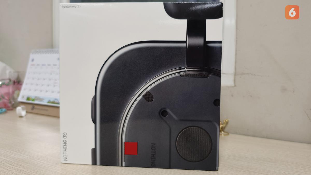 Unboxing Nothing Headphone (1), Headphone Transparan yang Langsung Curi Perhatian