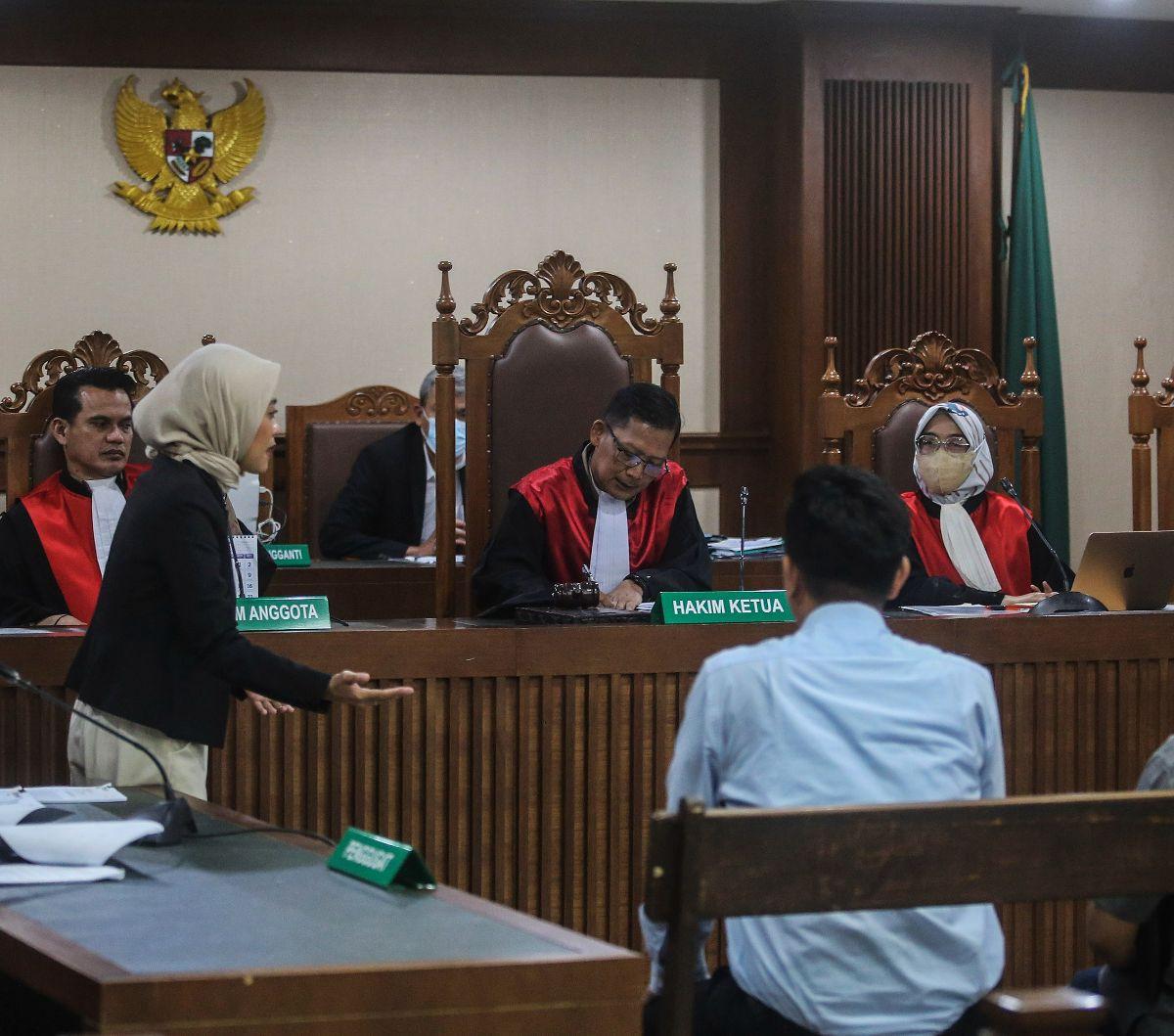 Kelompok Kedua :
Keluarga dari pasien pengonsumsi obat PT Afi Farma Pharmaceutical
Industry yang masih dirawat.