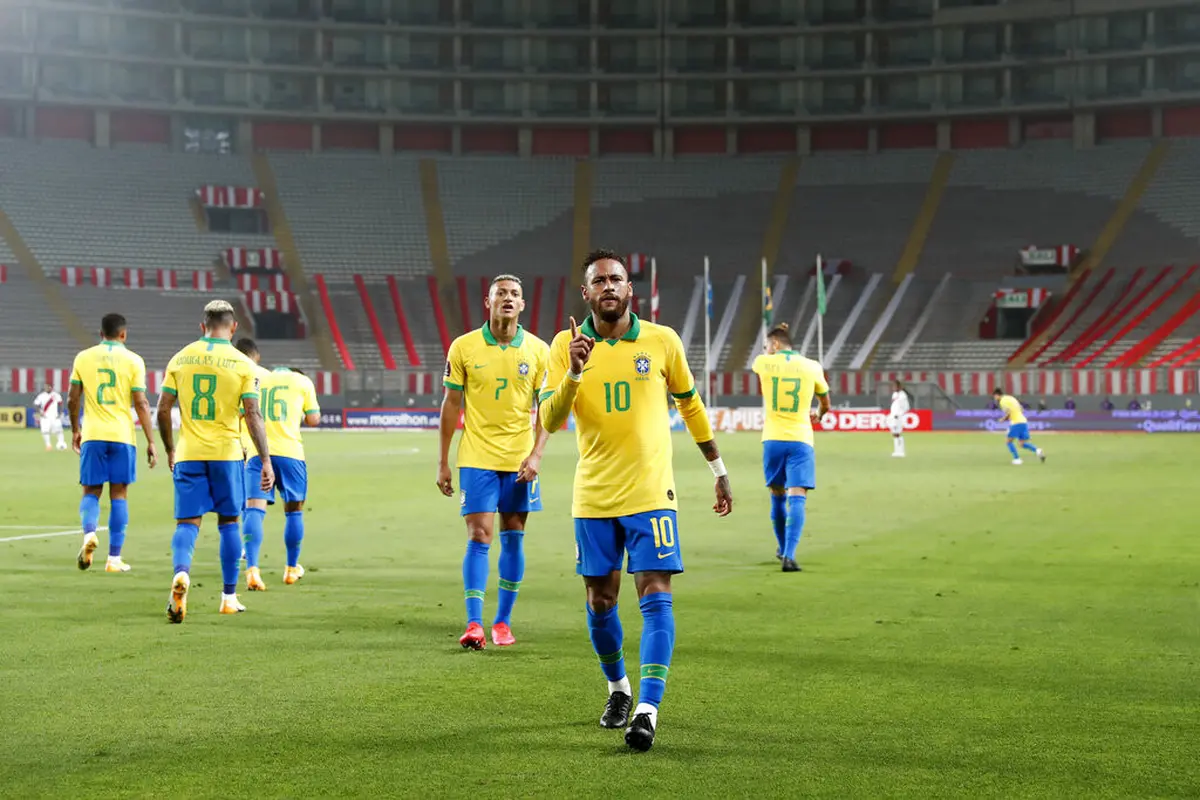 FOTO: Neymar Hattrick, Brasil Lumat Peru di Kualifikasi Piala Dunia 2022