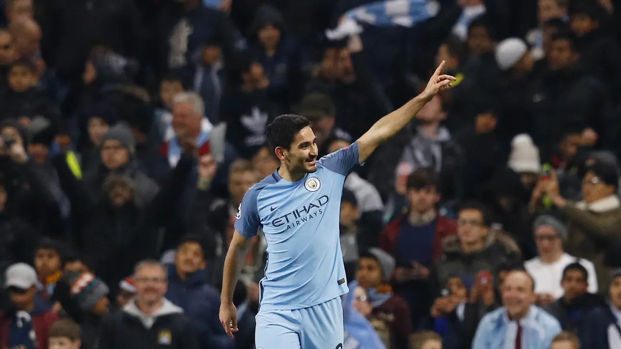 Ilkay Gundogan merayakan gol ke gawang Barcelona
