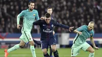 Andres Iniesta menilai Marco Verratti sebagai pemain yang tepat untuk Barcelona. (AFP/Philippe Lopez)