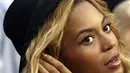 Cincin dengan batu berlian 18 karat Beyonce terlihat begitu menakjubkan. Bahkan cincin tersebut disebut-sebut sebagai cincin pertunangan selebritas termahal, dengan harga banderol senilai 5 juta dollar. [Foto: Instagram/ Beyonce]