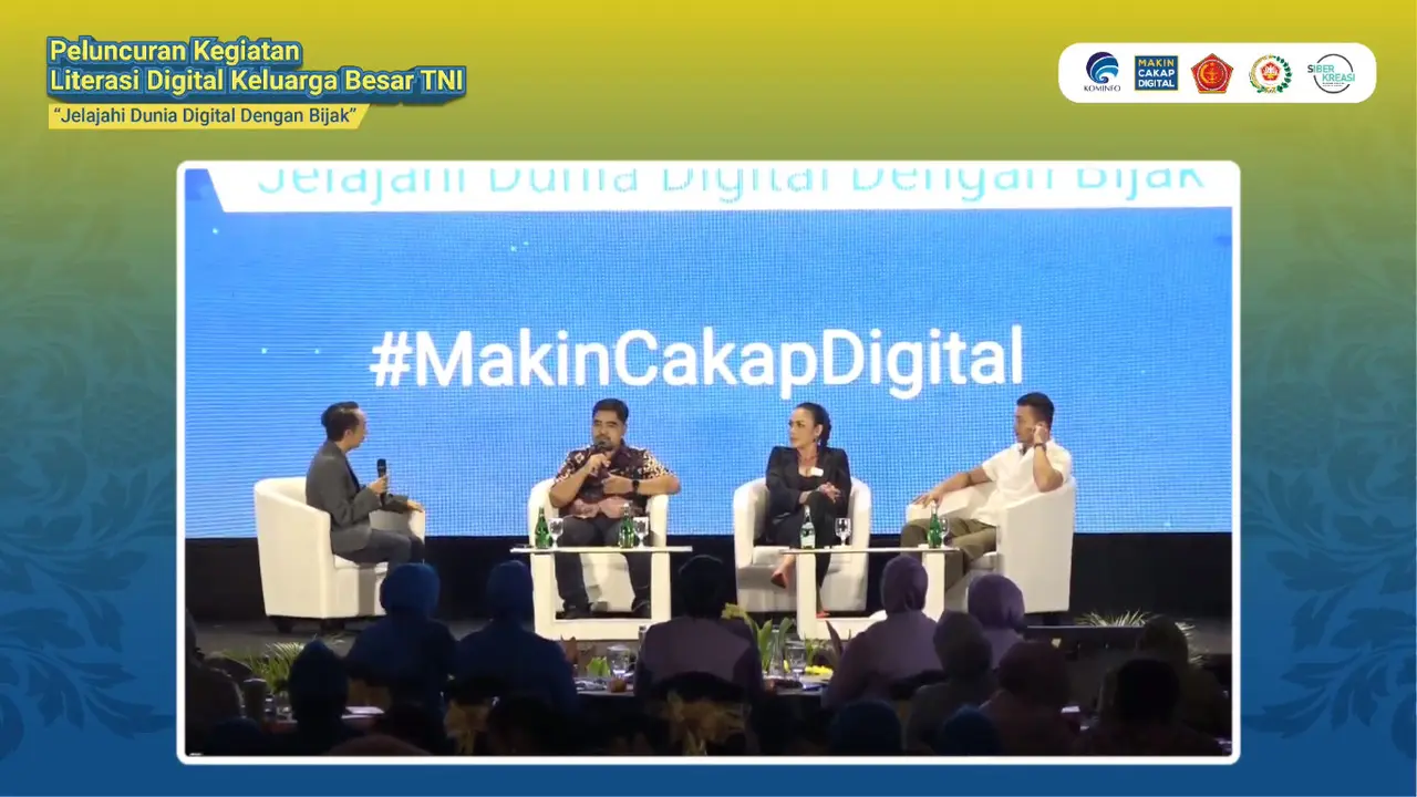 Peluncuran Kegiatan Literasi Digital Keluarga Besar TNI