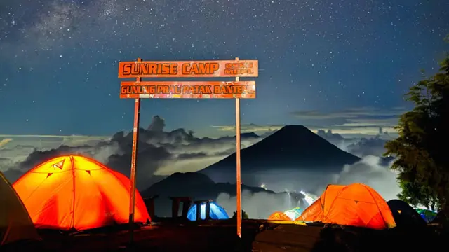 Puncak Gunung Prau