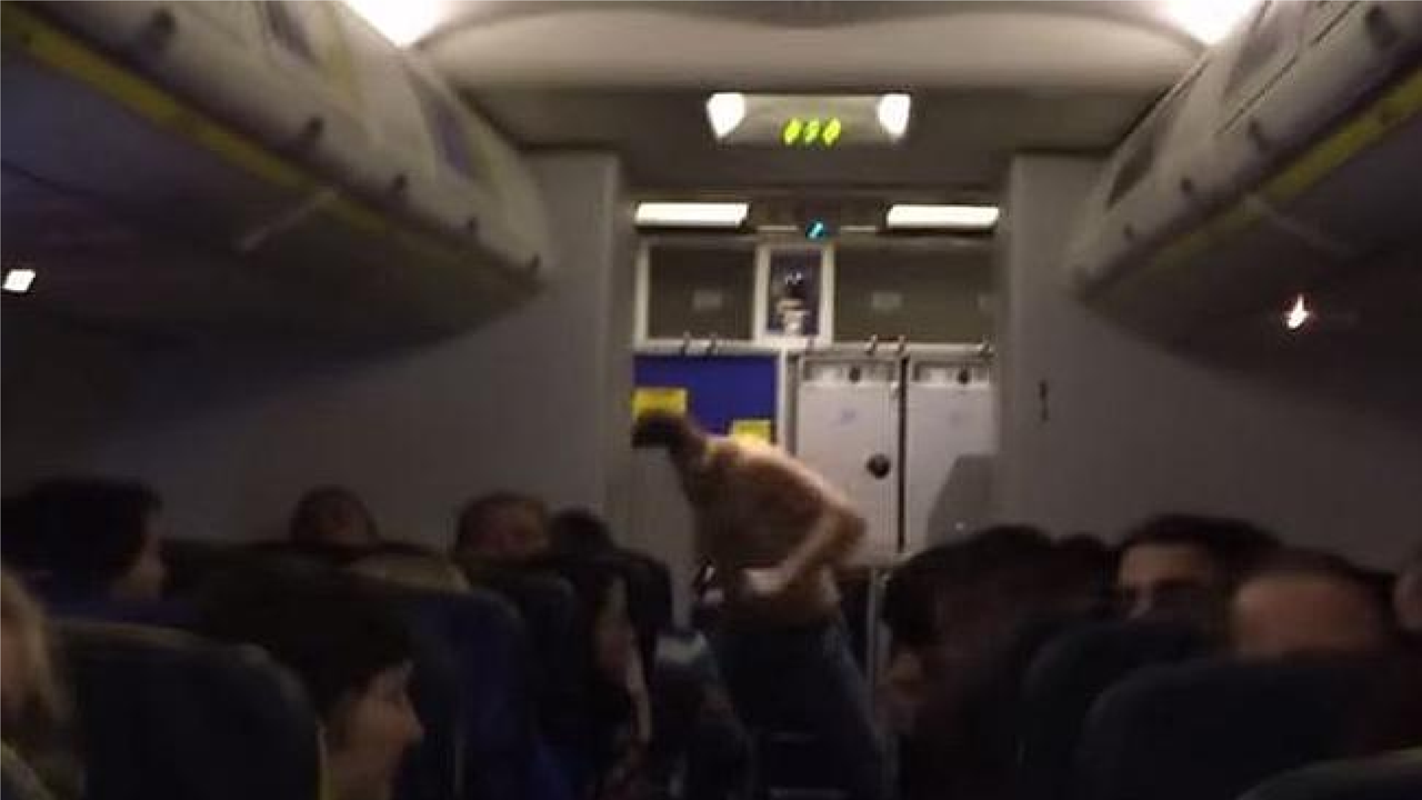 Aksi Tinju Penumpang di Pesawat Berujung Pendaratan Darurat