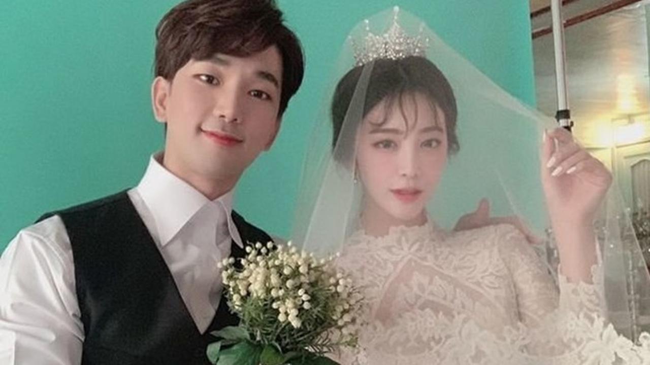 Hanya Undang 70 Orang, Ini 7 Momen Kemesraan G.O MBLAQ dan Choi Ye Seul