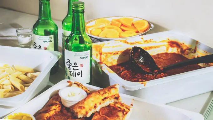 Ilustrasi sisa makanan