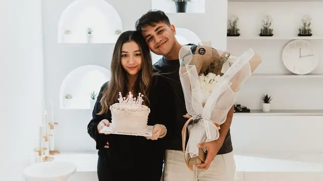 Genap 29 Tahun, Ini 6 Potret Adzana Bing Slamet yang Kini Jadi Ibu Dua Anak