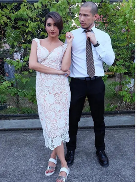 Tak terlihat sedikitpun terserat diwajahnya guratan kecewa akan kasus yang telah menimpanya, seakan Tyas tidak peduli namanya telah terseret dalam kasus Prostitusi Online. (Via Instagram/@Tyasmirasih)