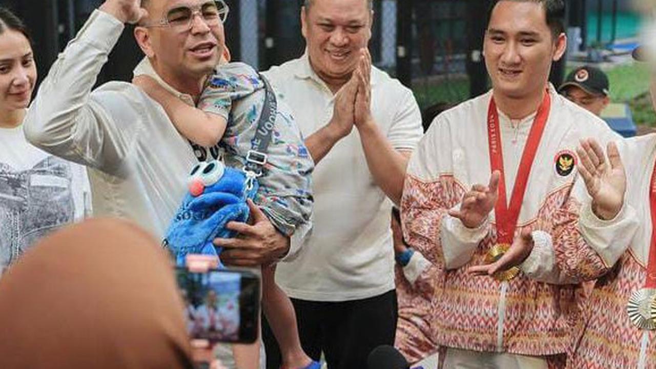 Potret Raffi Ahmad Gelontorkan Uang Rp500 Juta Lebih Untuk Peraih Medali Tim Indonesia Paralympic Games Paris 2024