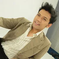 Kabar duka kepergian salah satu finalis Akademi Fantasi Indosiar, Randy AFI 3, sampai juga di telinga Alvin, vokalis Base Jam.