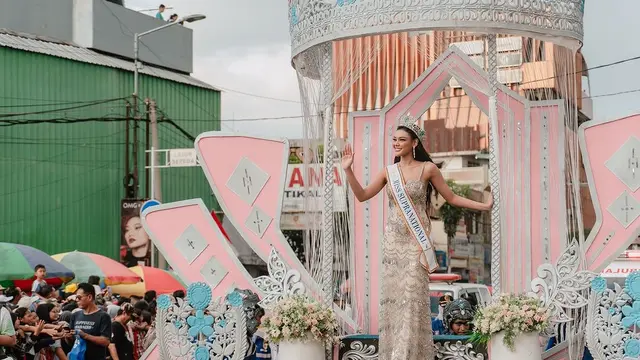 6 Adu Gaya Para Puteri Indonesia di Jember Fashion Carnaval, Miss Supranational 2024 Harashta Haifa Zahra Turut Hadir