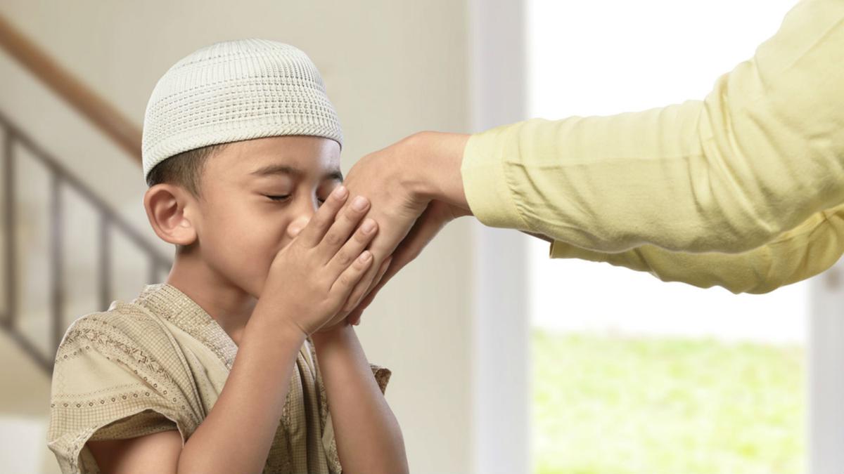 Salam Tempel, Begini Sejarah Tradisi Bagi-Bagi Uang Lebaran