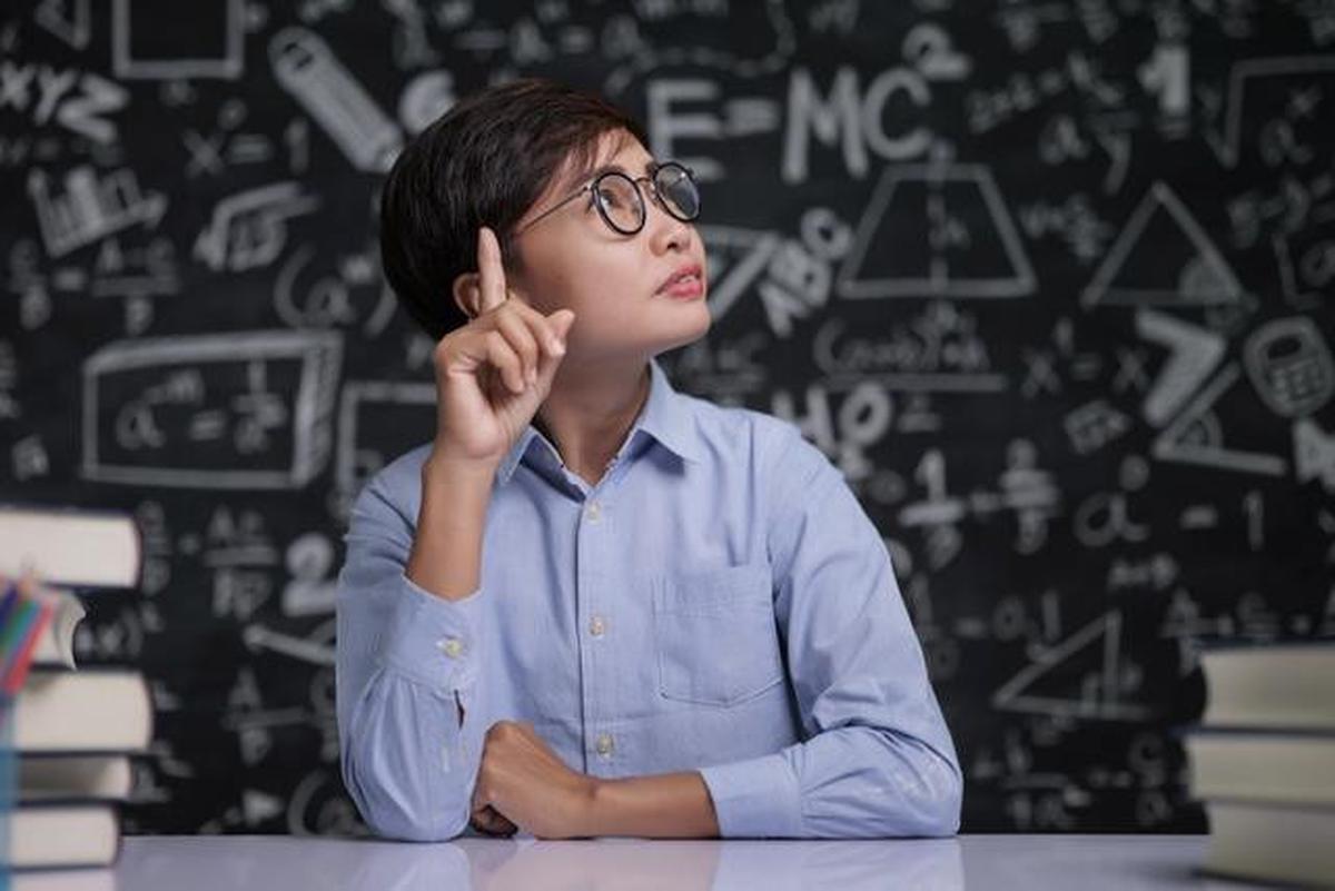 14 Orang Terpintar di Dunia dengan IQ Tinggi yang Masih Hidup hingga 2025