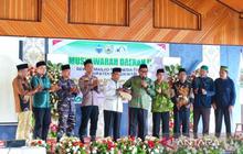 Wabup Manokwari Ajak DMI Kembangkan Fungsi Masjid sebagai Pusat Aktivitas Sosial dan Pembinaan Umat