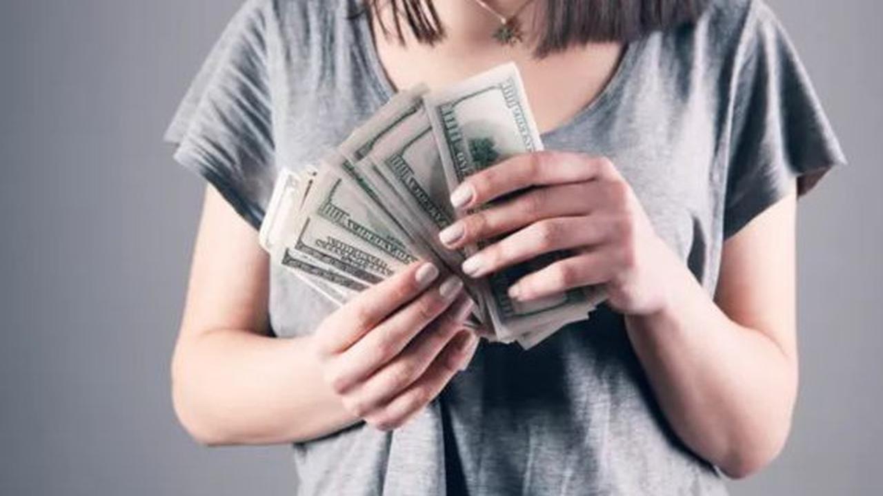 Banyak Pengeluaran di Momen Raya? Intip Tips dan Trik Atur Keuangan Pasca Lebaran