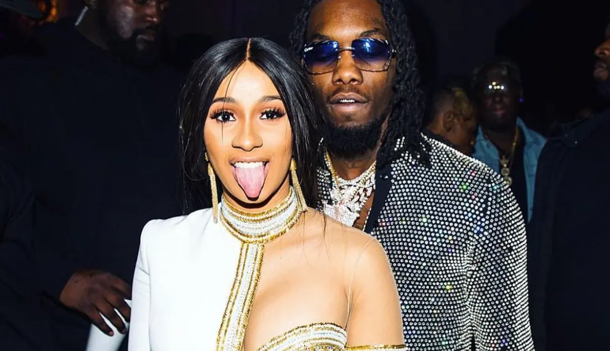 Cardi B sendiri memilih untuk tetap bersama dengan Offset meski ia telah diselingkuhi. (The Cheat Sheet)