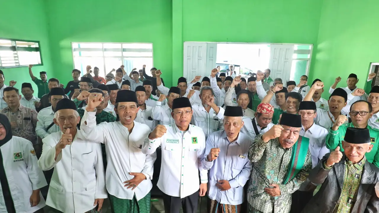 Plt Ketua Umum Partai Persatuan Pembangunan (PPP) Muhamad Mardiono terus menunjukkan kesolidan partainya lewat berbagai momentum, saat berkunjung ke daerah. Kali ini, Muhamad Mardiono hadir di tengah-tengah kader Dewan Pimpinan Cabang (DPC) PPP Kabupaten
