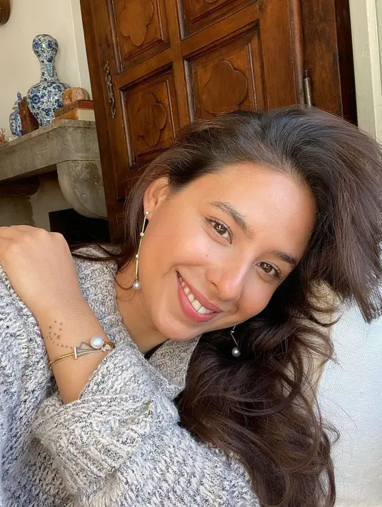 Nadine Kaiser menarik perhatian publik setelah diketahui ia memiliki kepedulian yang sama terhadap lingkungan, sama seperti sang ibu. [Foto: Instagram/nadiepascale]