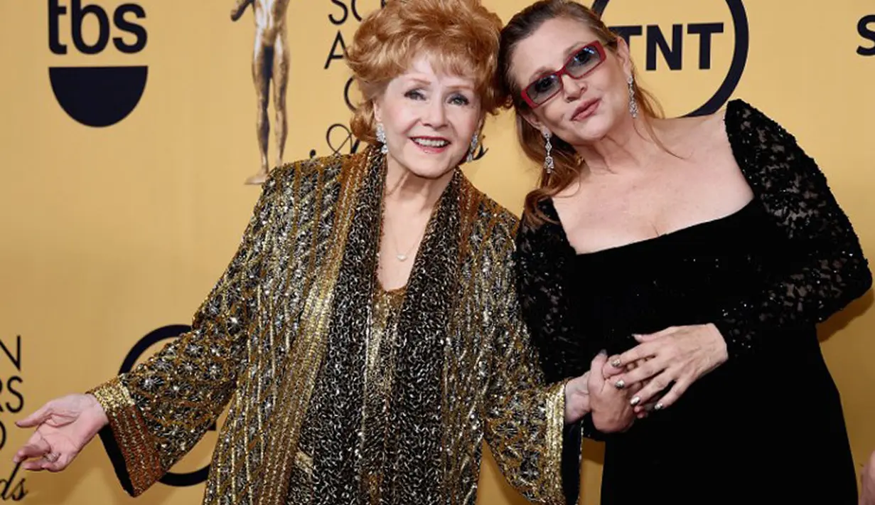 Carrie Fisher dan Debbie Reynolds meninggal di waktu yang berdekatan dan disemayamkan secara bersamaan di rumah duka di kediaman Carrie yang berlokasi di Beverly Hills, California. Prosesi ini dilakukan secara tertutup. (AFP/Bintang.com)