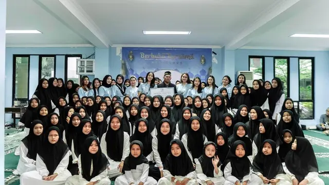 Miss Indonesia Banten 2022 Diva Andzani memanfaatkan Ramadhan sebagai momen untuk berbagi.