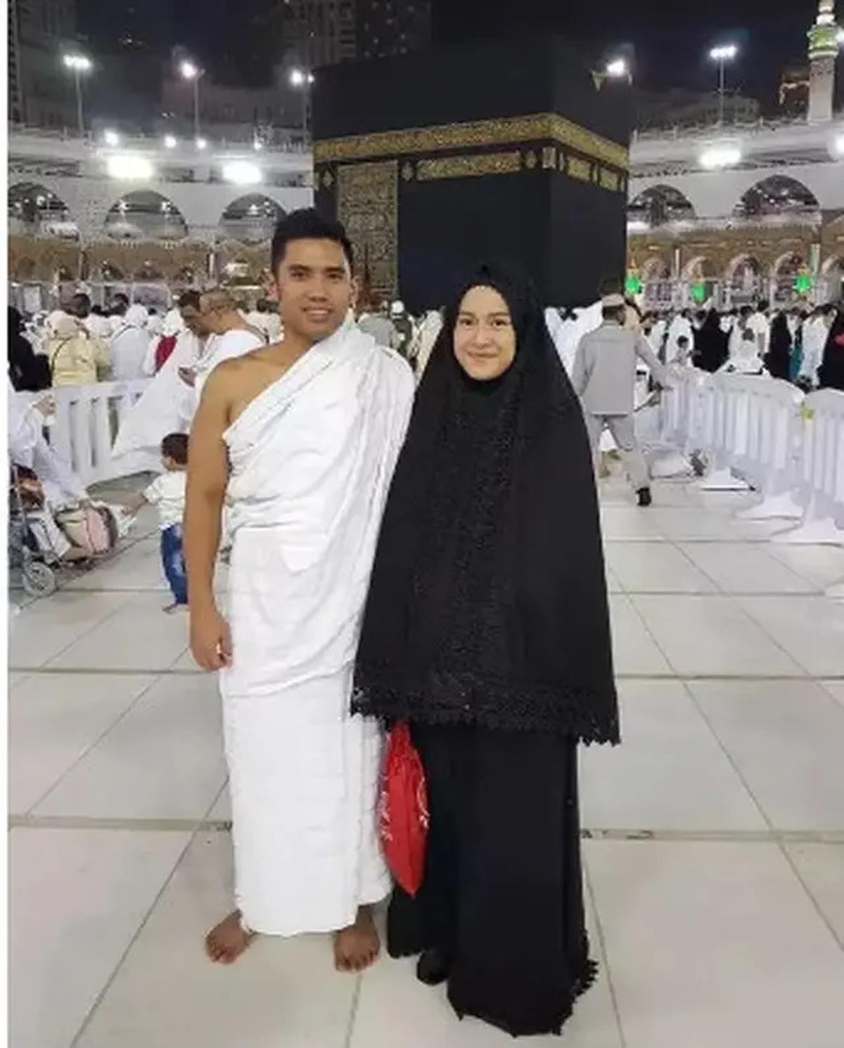 Potret Artis Wanita Mualaf saat Pertama Kali Jalani Ibadah Umrah, Terbaru Mahalini