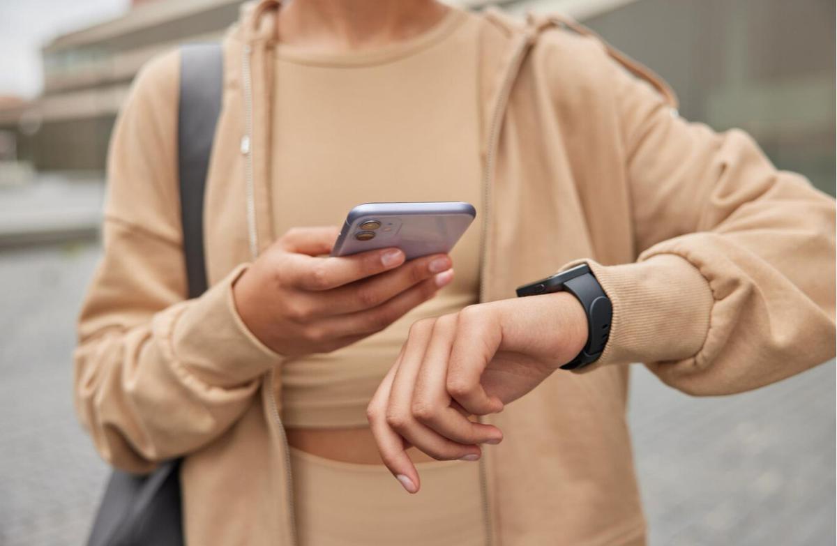 Teknologi Pintar untuk Jantung Sehat, Menjelajahi Peran Wearable Devices dalam Kesehatan Kardiovaskular
