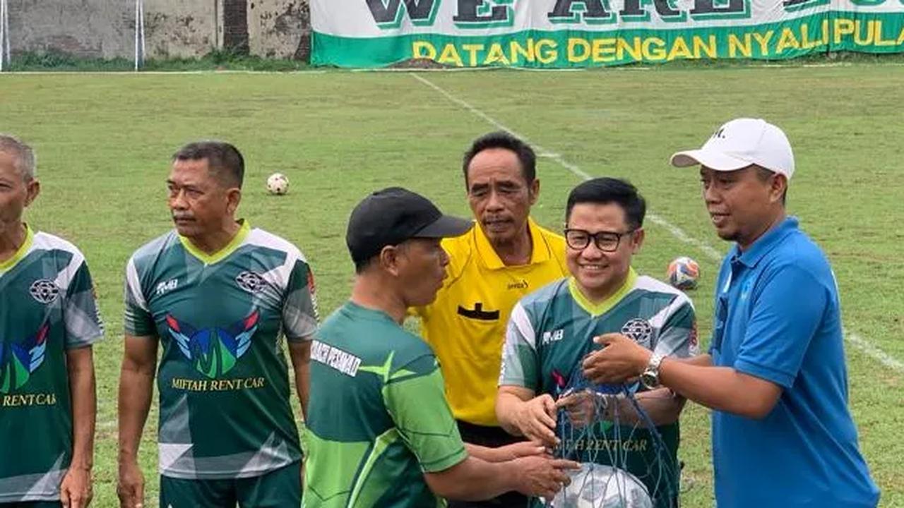 Sebelumnya, Cak Imin bersama Anies Baswedan mengaku mempunyai program khusus untuk perempuan. Di antaranya, tunjangan ibu hamil dan bantuan modal usaha.