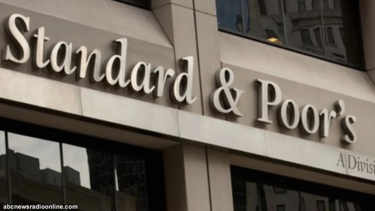 standart-and-poor131216b.jpg
