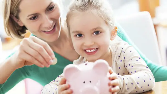 Tabungan anak/copyright Shutterstock.com
