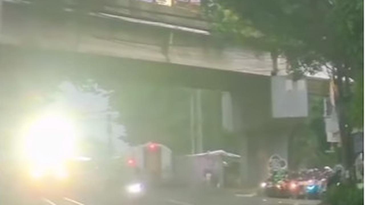 Detik-Detik Pemotor Nyaris Pindah Alam