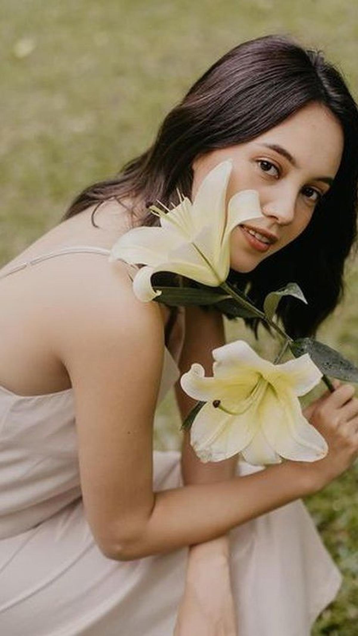 <b>Film Anggika Bolsterli</b>