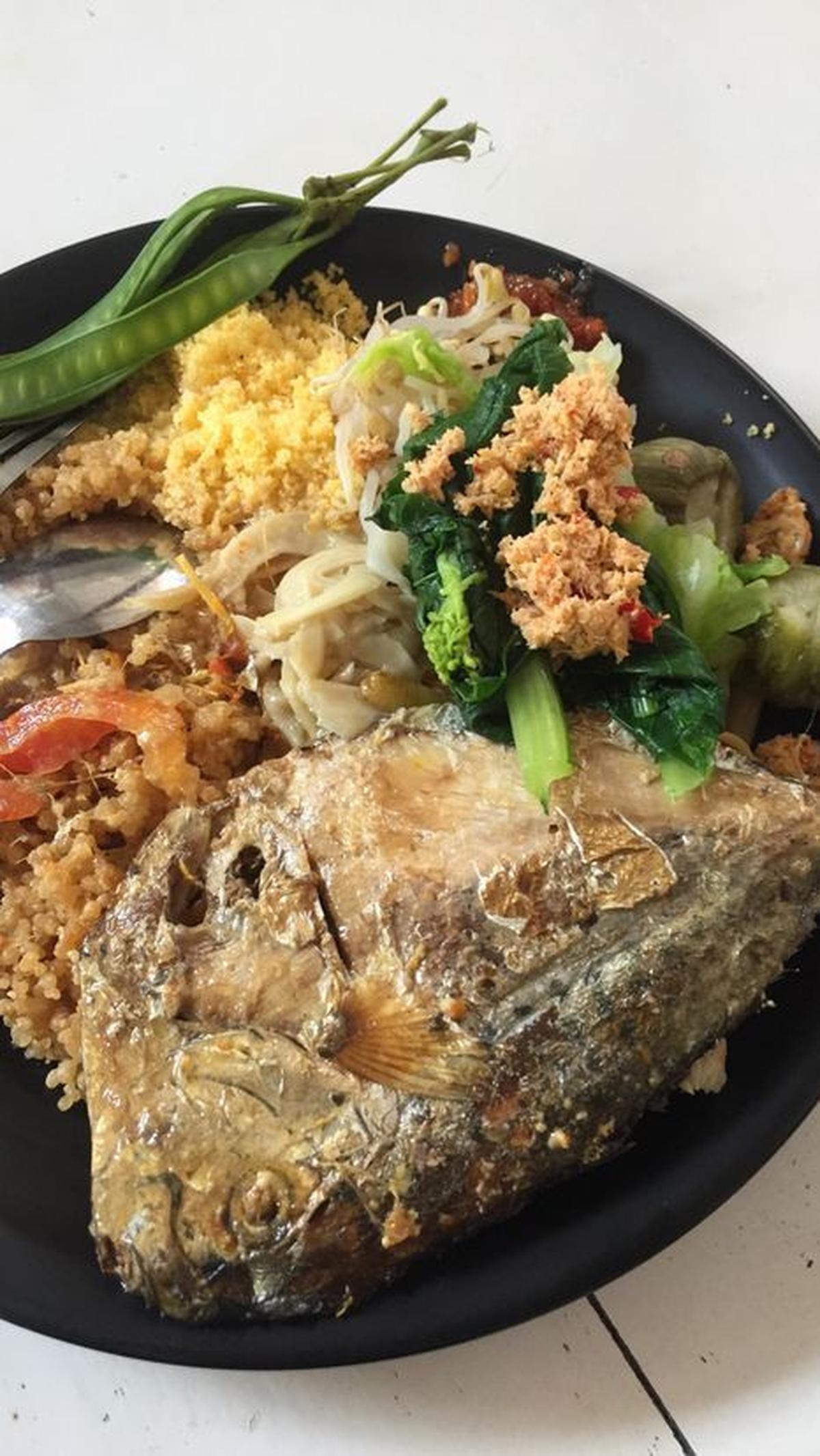 Saat harga beras mahal seperti sekarang, nasi tiwul jadi alternatif makanan pokok yang cocok dikonsumsi.