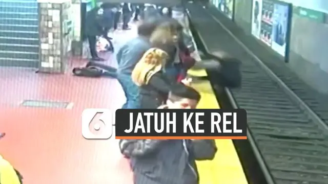 Sebuah video penyelamatan seorang wanita yang terjatuh di rel kereta. Penumpang lain berusaha menghentikan laju kereta saat wanita itu tidak kunjung bergerak menjauhi rel.