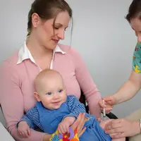 Simak beberapa hal yang perlu diperhatikan orang tua sebelum memilih dokter anak. (unsplash.com/CDC)