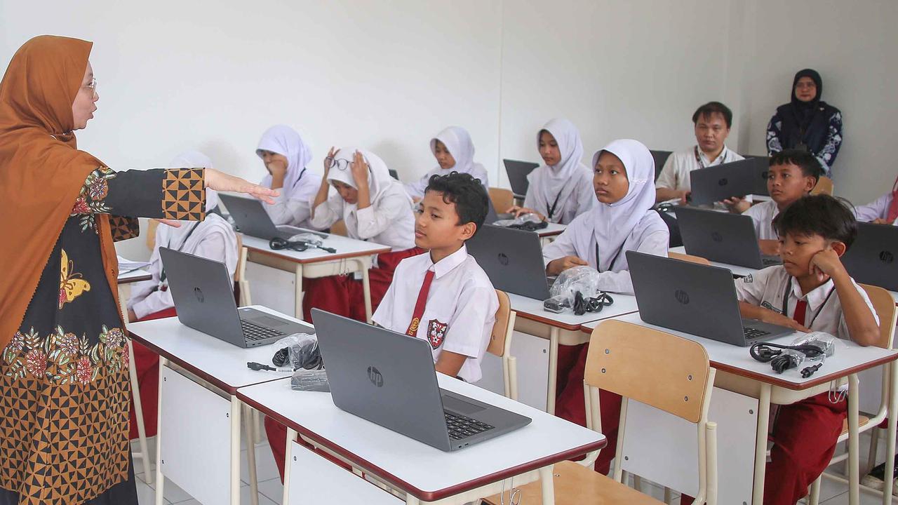 FOTO: Riang Gembira Calon Siswa Mengikuti  Simulasi Belajar di Sekolah Rakyat Sentra Handayani
