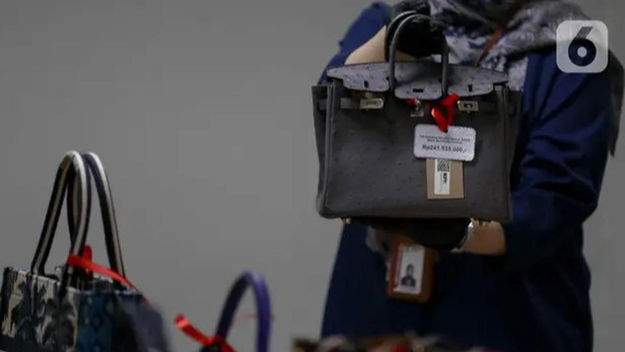 KPK Lelang Barang Rampasan, Mobil dan Tas Mewah Jadi Perhatian