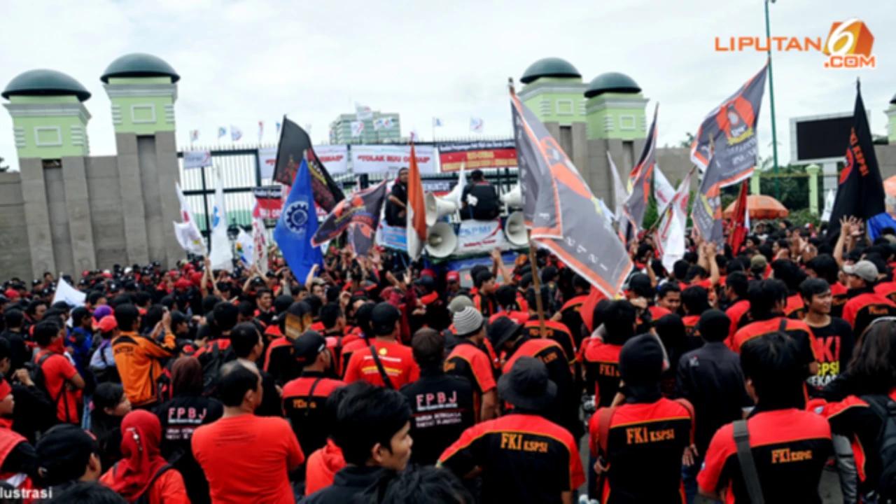 Aliansi Gerakan Buruh Bersama Rakyat Gelar Aksi May Day di DPR, Tegaskan Beda dengan Buruh Monas