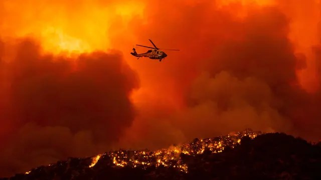 FOTO: Pemandangan Mengerikan Kebakaran Hutan di California