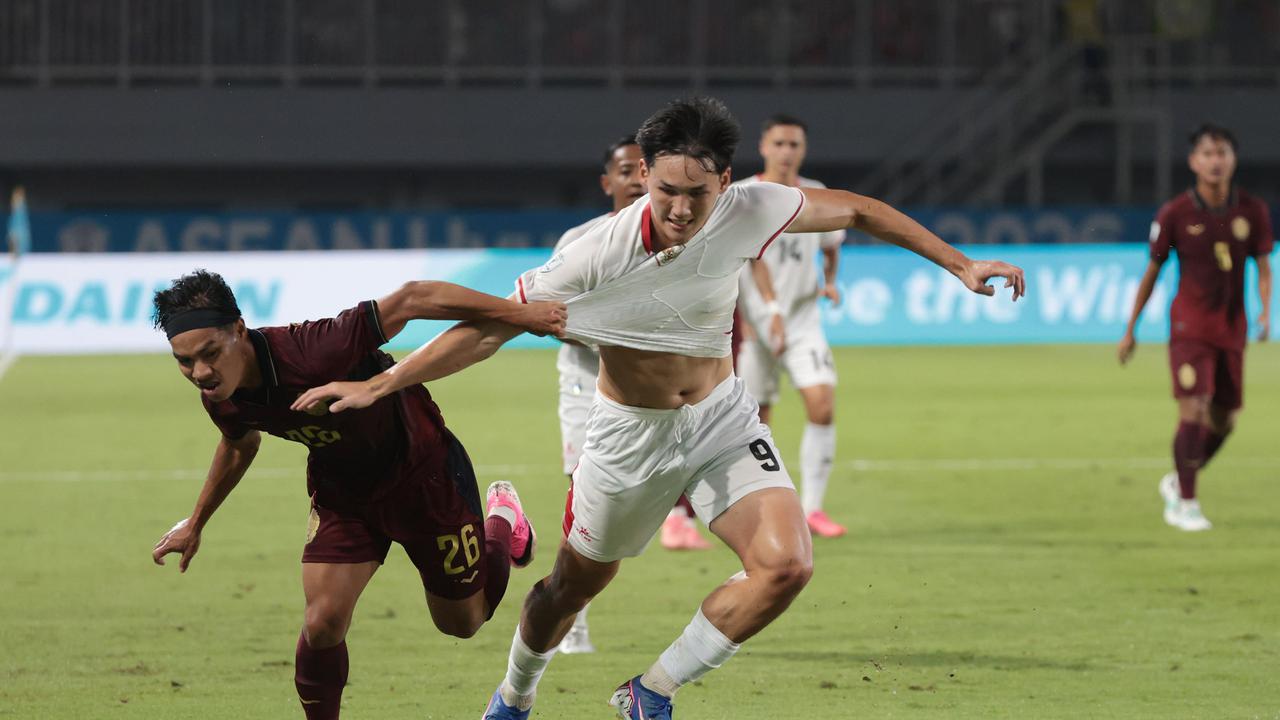 Mitchell Baker Antar Timnas Tekuk Kamboja 5-1